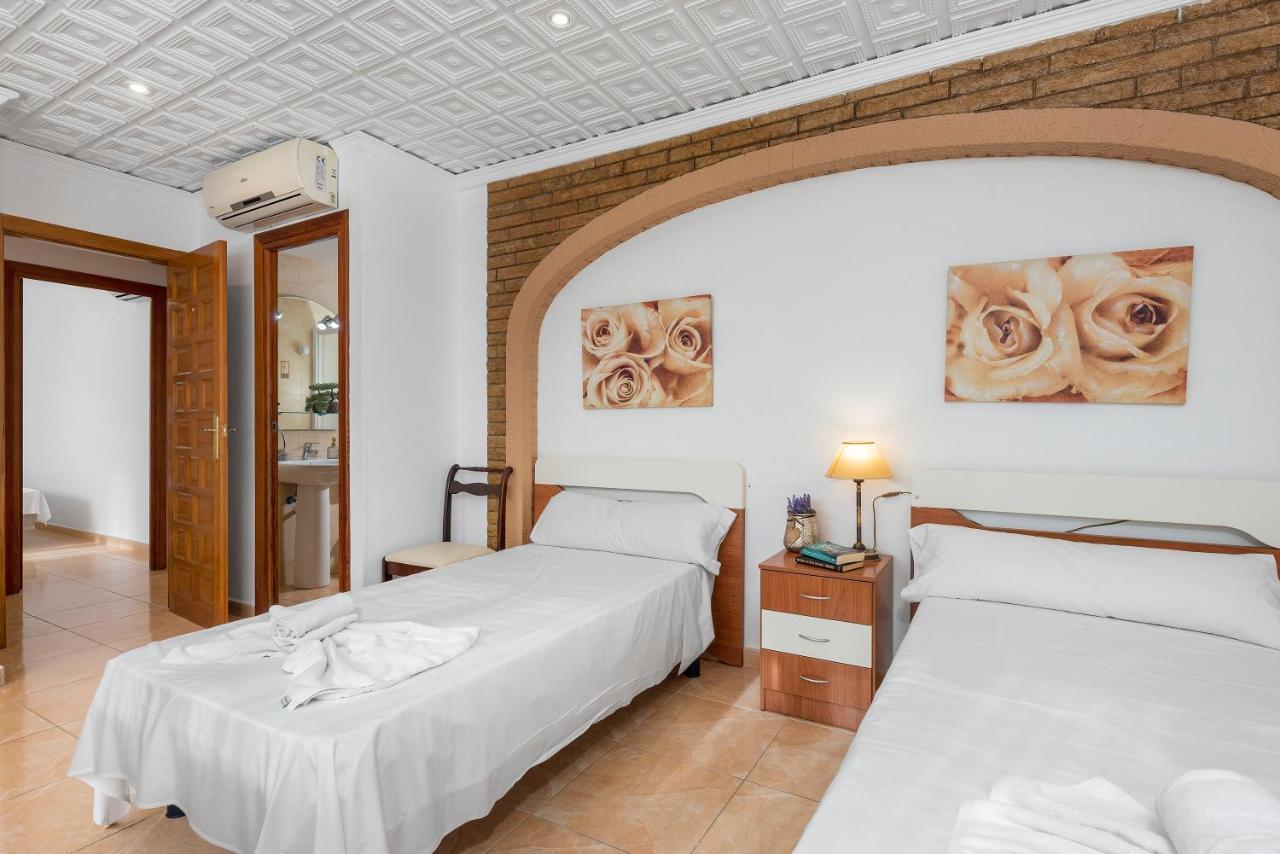 Villa Caleta - Plusholidays 卡尔佩 外观 照片
